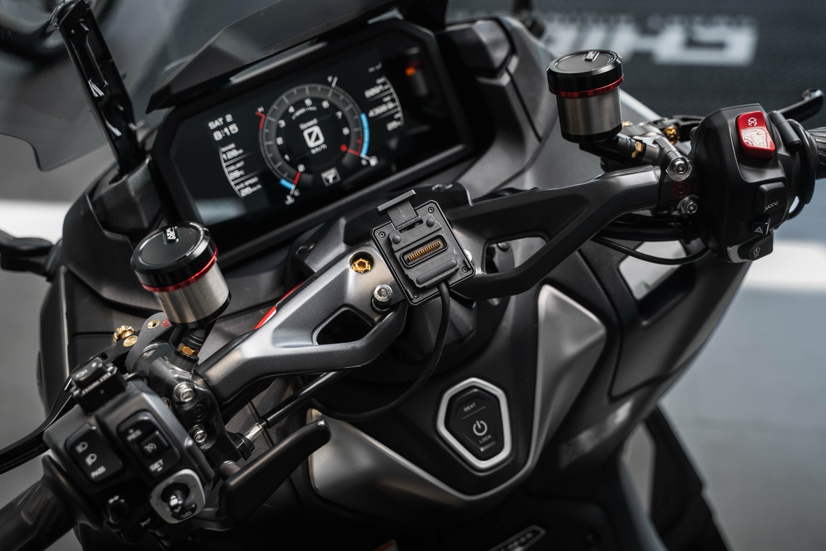 ชุดยึดเฉพาะสำหรับ Yamaha TMAX560 สำหรับ Chigee Display